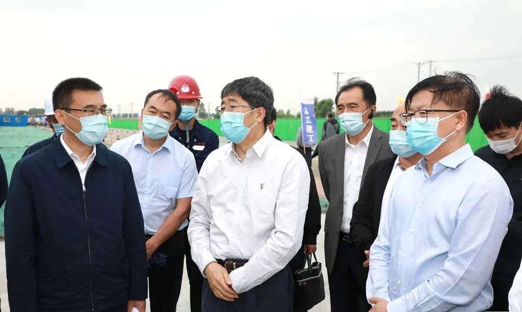 王兆力一行到黑建一公司臨空經(jīng)濟區(qū)航空制造產(chǎn)業(yè)園項目調(diào)研